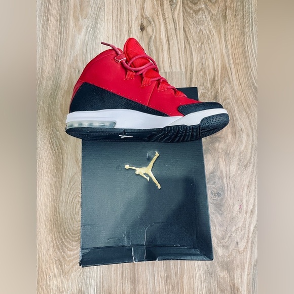 Air Jordan 12 Retro BG 807718-601 Size 7 Y EUC - Picture 6 of 8